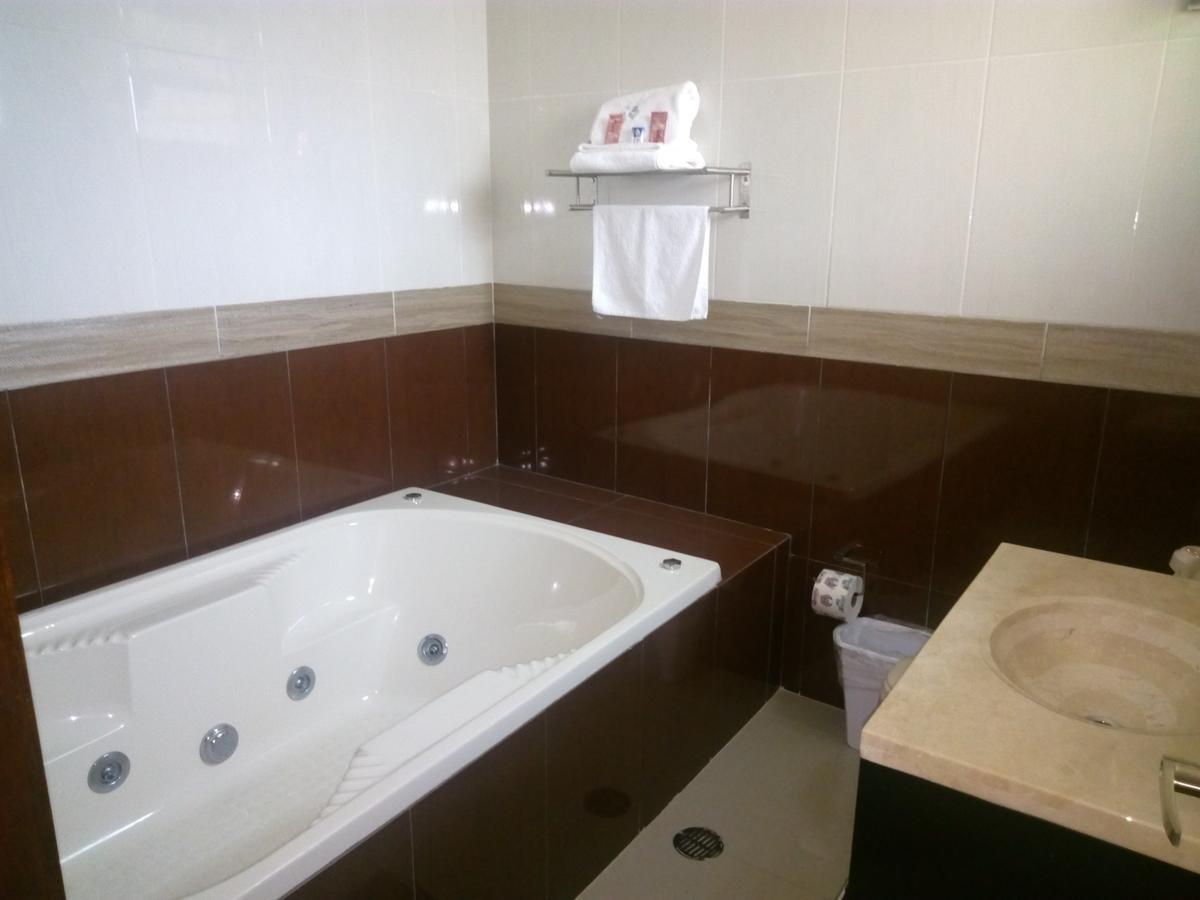 Hotel Tierra Roja Arandas 外观 照片
